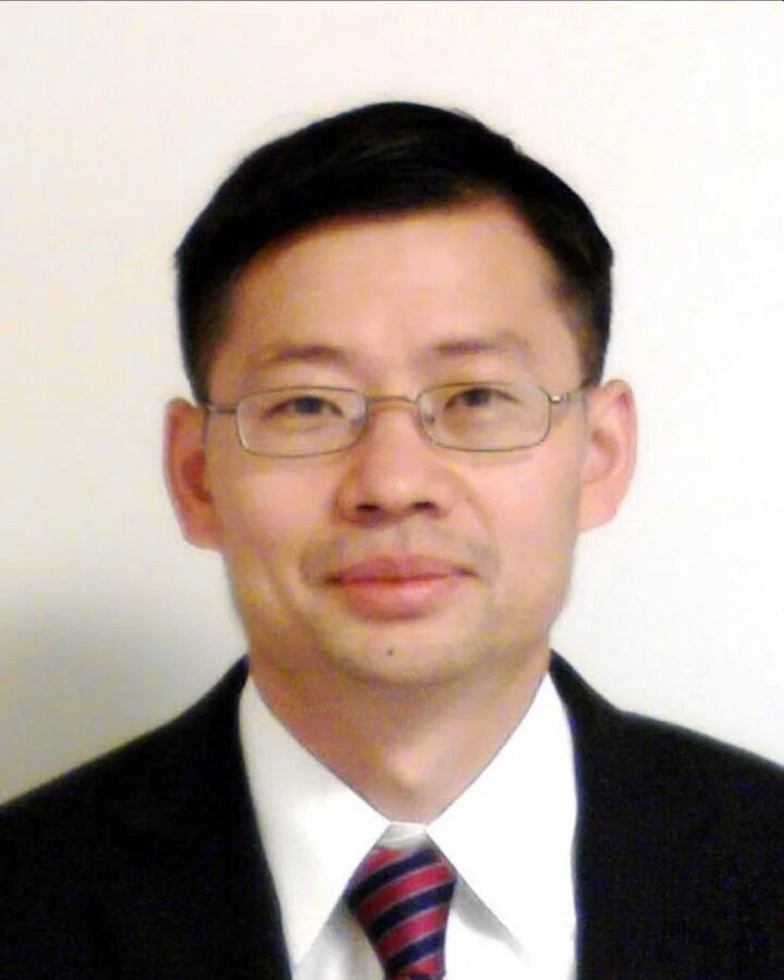 Xiaozhou Zhou 周晓舟